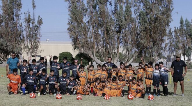 Escuela de Fútbol de Baquedano obtiene equipamiento deportivo gracias a Fondo Social y Solidario