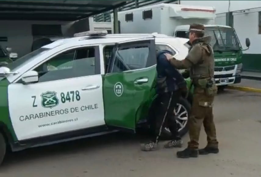Carabineros detiene a sujeto por robo con violencia y recupera vehículo ...