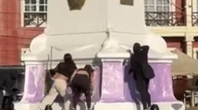 DETENIDAS POR DAÑOS A MONUMENTO NACIONAL