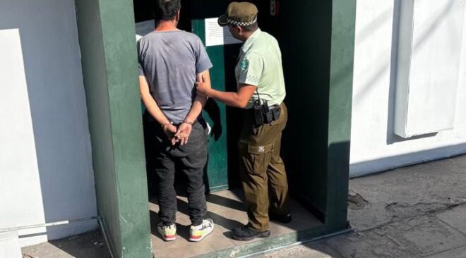 CARABINEROS DETUVO A HOMBRE QUE ROBABA CABLES DE COBRE DE EMPRESA EN SECTOR DE PATILLOS