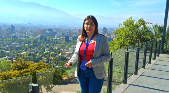 Chile presenta “Volver al Vínculo”: El libro que impulsa un nuevo enfoque para educar sin miedo