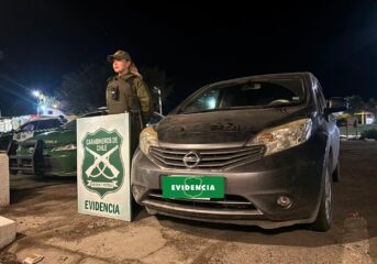 CONDUCTOR DE VEHÍCULO ROBADO INTENTÓ BURLAR FISCALIZACIÓN POLICIAL