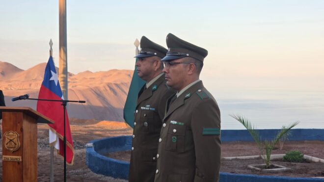 CON EL IZAMIENTO DEL PABELLÓN NACIONAL CARABINEROS INICIA ACTIVIDADES DE SU MES ANIVERSARIO
