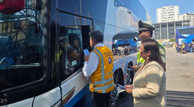 Fiscalización en terminal de buses deja tres conductores detenidos por consumo de drogas