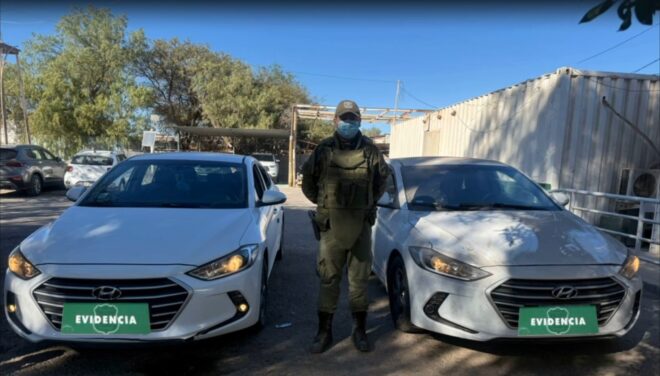 CARABINEROS RECUPERA DOS VEHÍCULOS EN EL SECTOR DE TRES CERRITOS